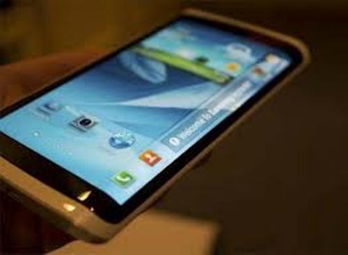 Samsung 'plans Galaxy phone with wrap-around display'