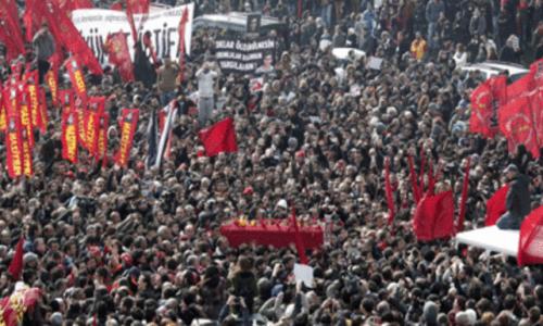 Clashes in Istanbul and thousands of police deployed in the vicinity of "divided"