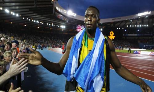 Bolt steals the show to take Commonwealth gold