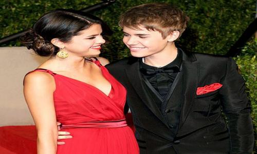 Back to romance: Justin Bieber and Selena Gomez